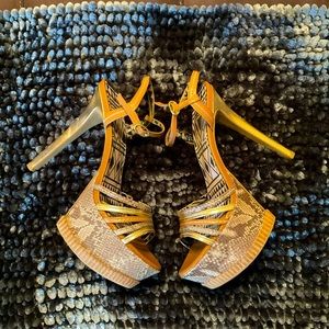 Jessica Simpson Heel